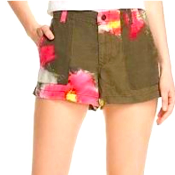 Pam & Gela Pants - Pam & Gela cargo short size 10